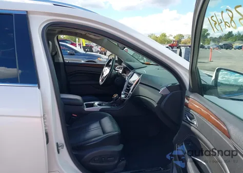 2013 Cadillac Srx Luxury Collection z USA, uszkodzony, nr VIN 3GYFNGE38DS648119